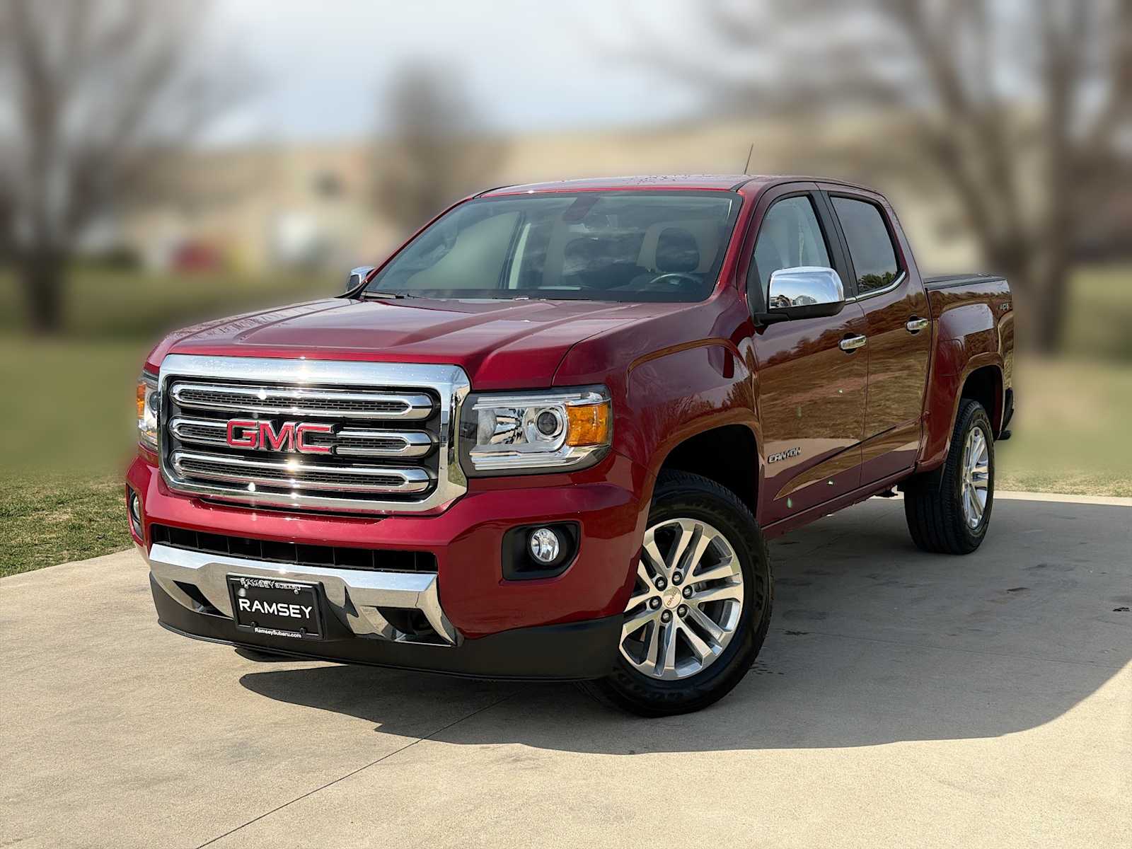 Red Quartz Tintcoat 2017 GMC Canyon SLT Crew Cab 4WD Pickup Truck Four-Wheel Drive 8-Speed Automatic