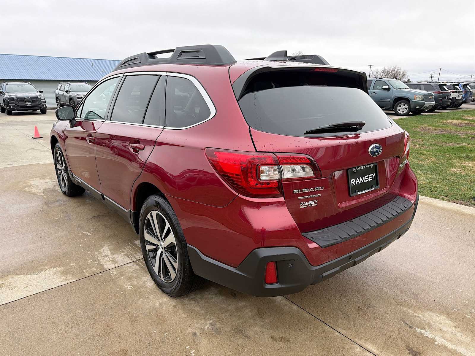 View vehicle photo 4