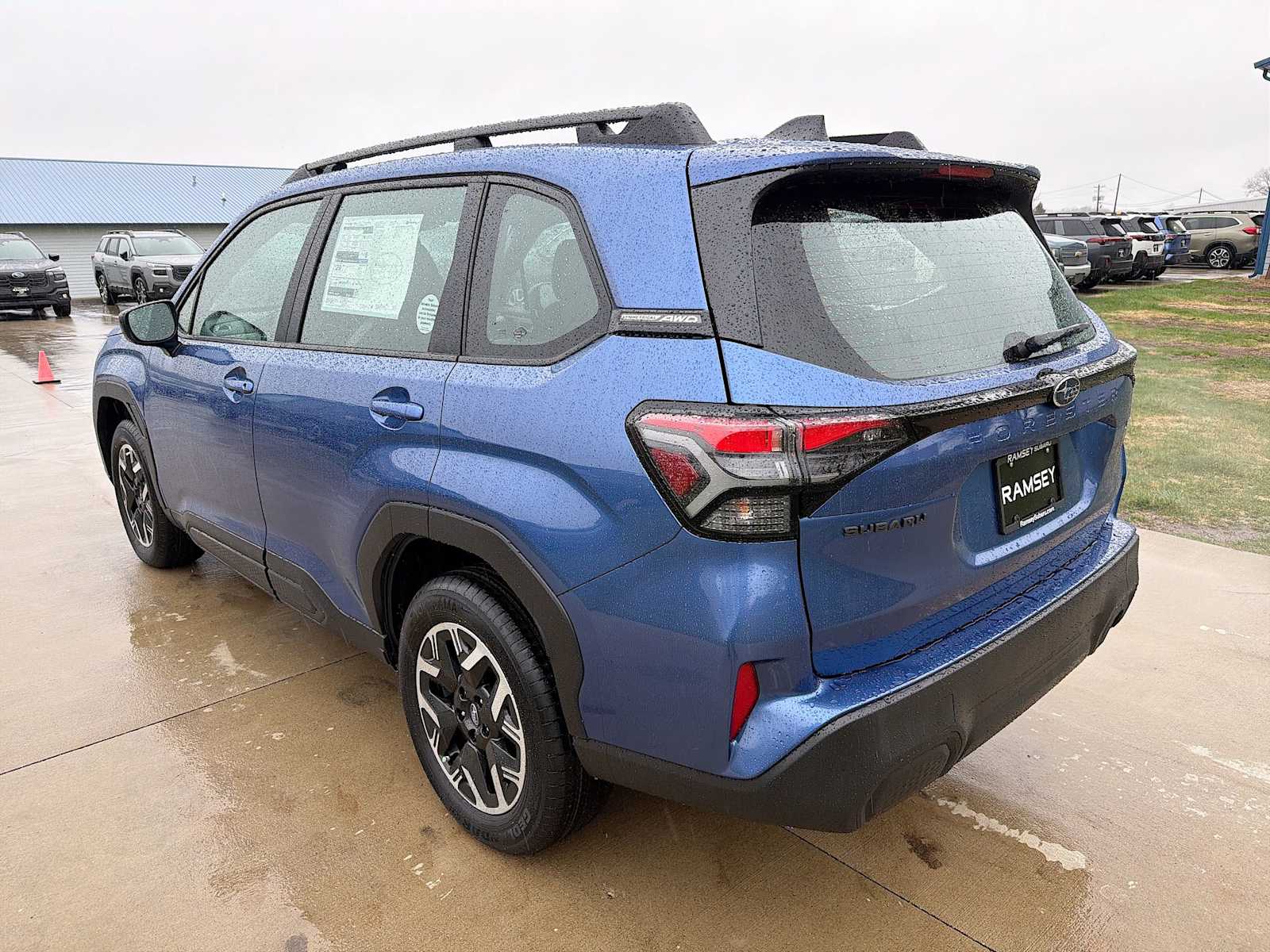 View vehicle photo 4