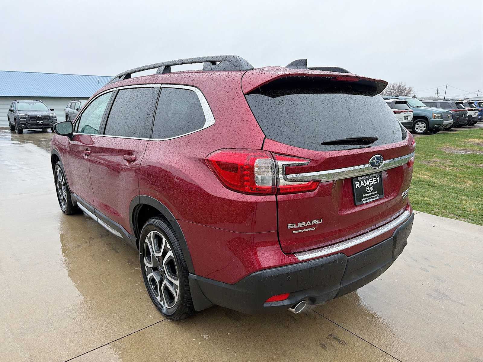 View vehicle photo 4