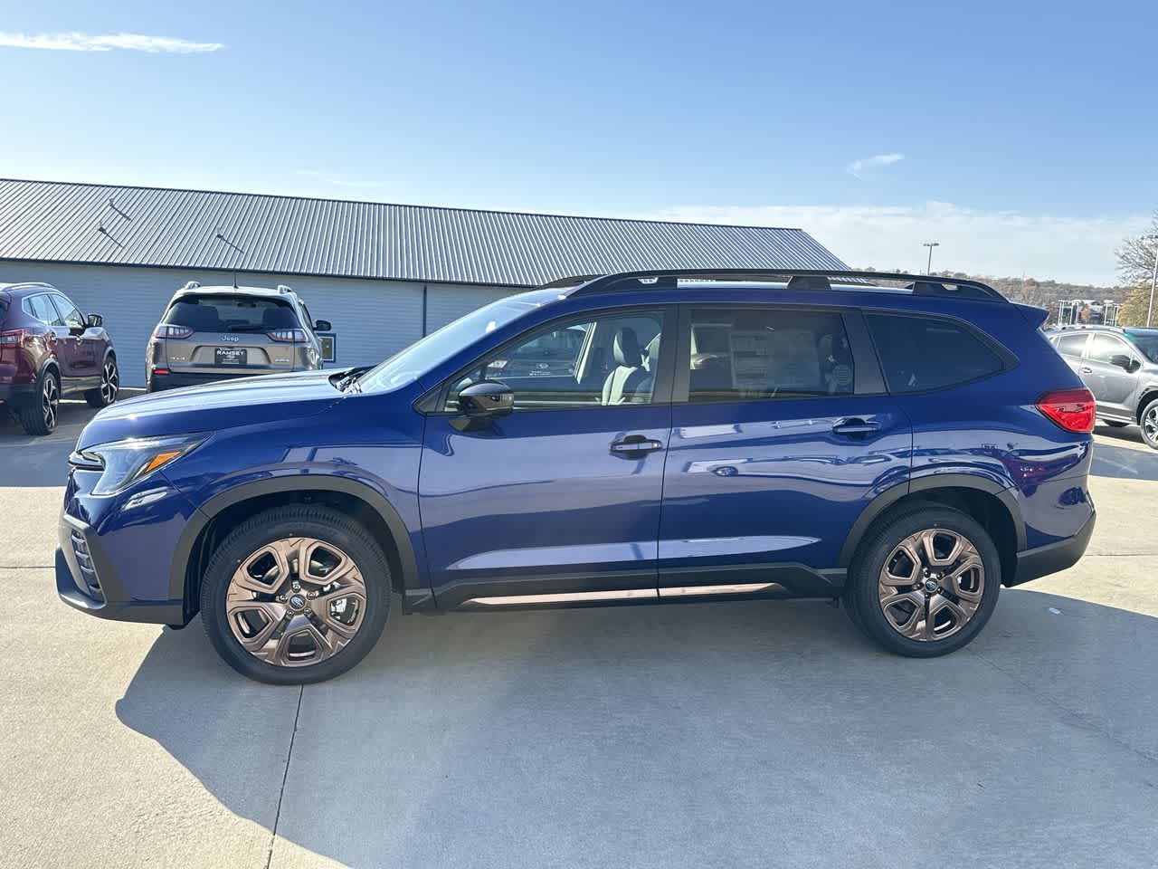 View vehicle photo 3