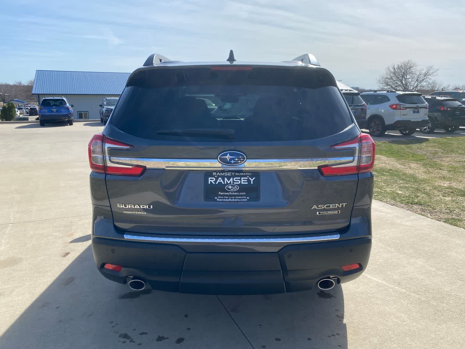 View vehicle photo 5