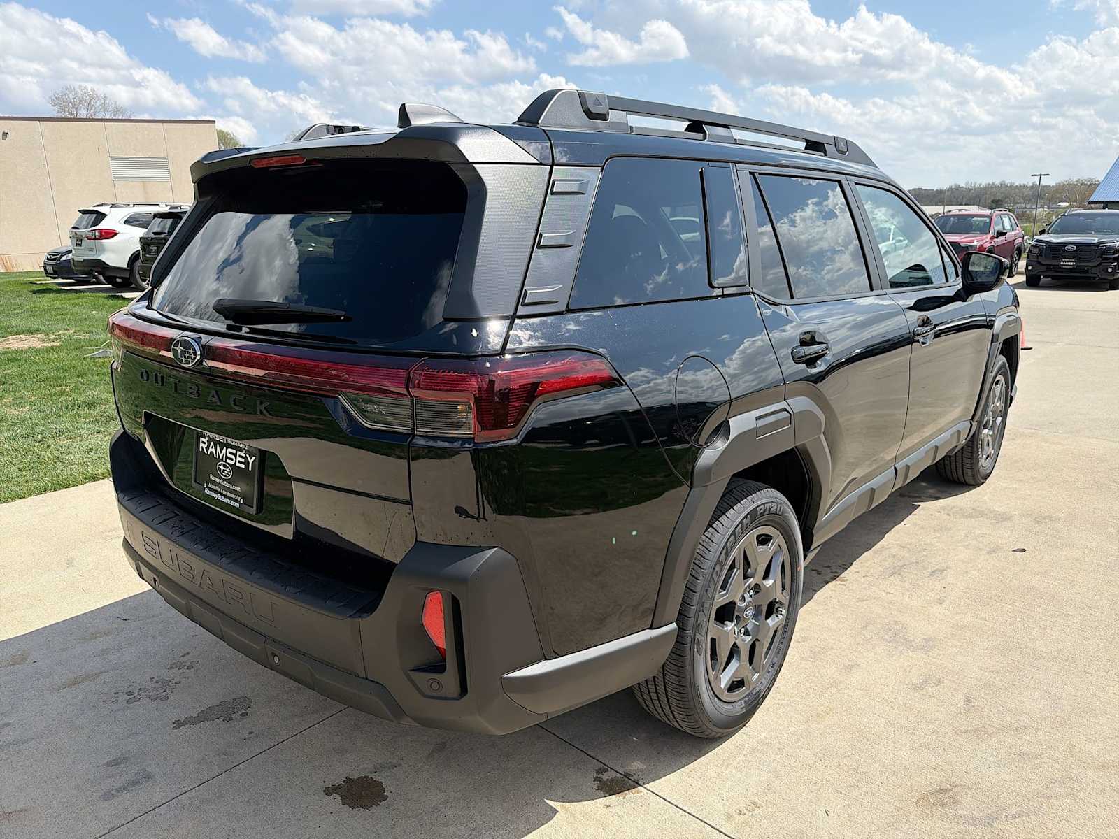 View vehicle photo 6