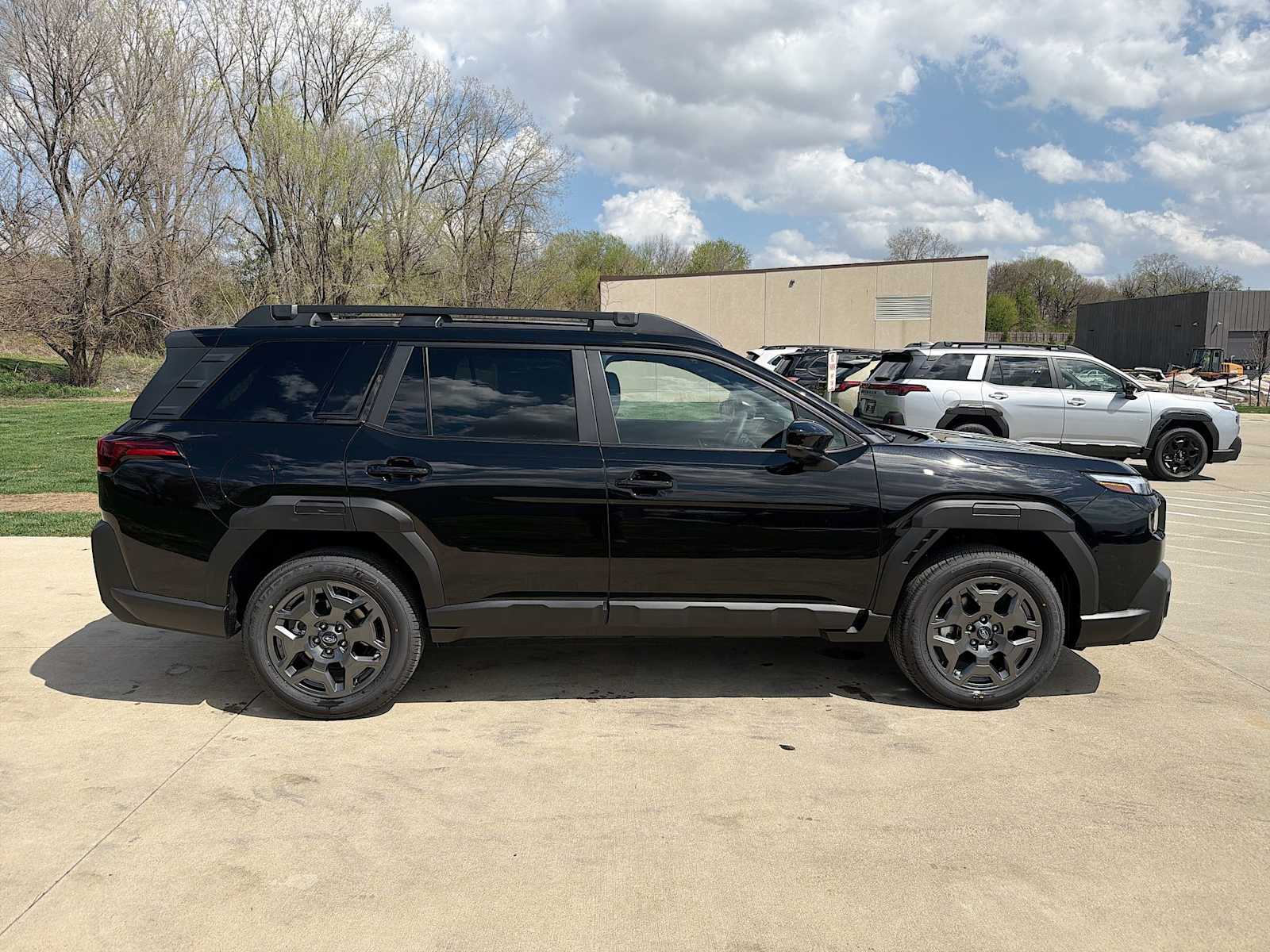 View vehicle photo 7