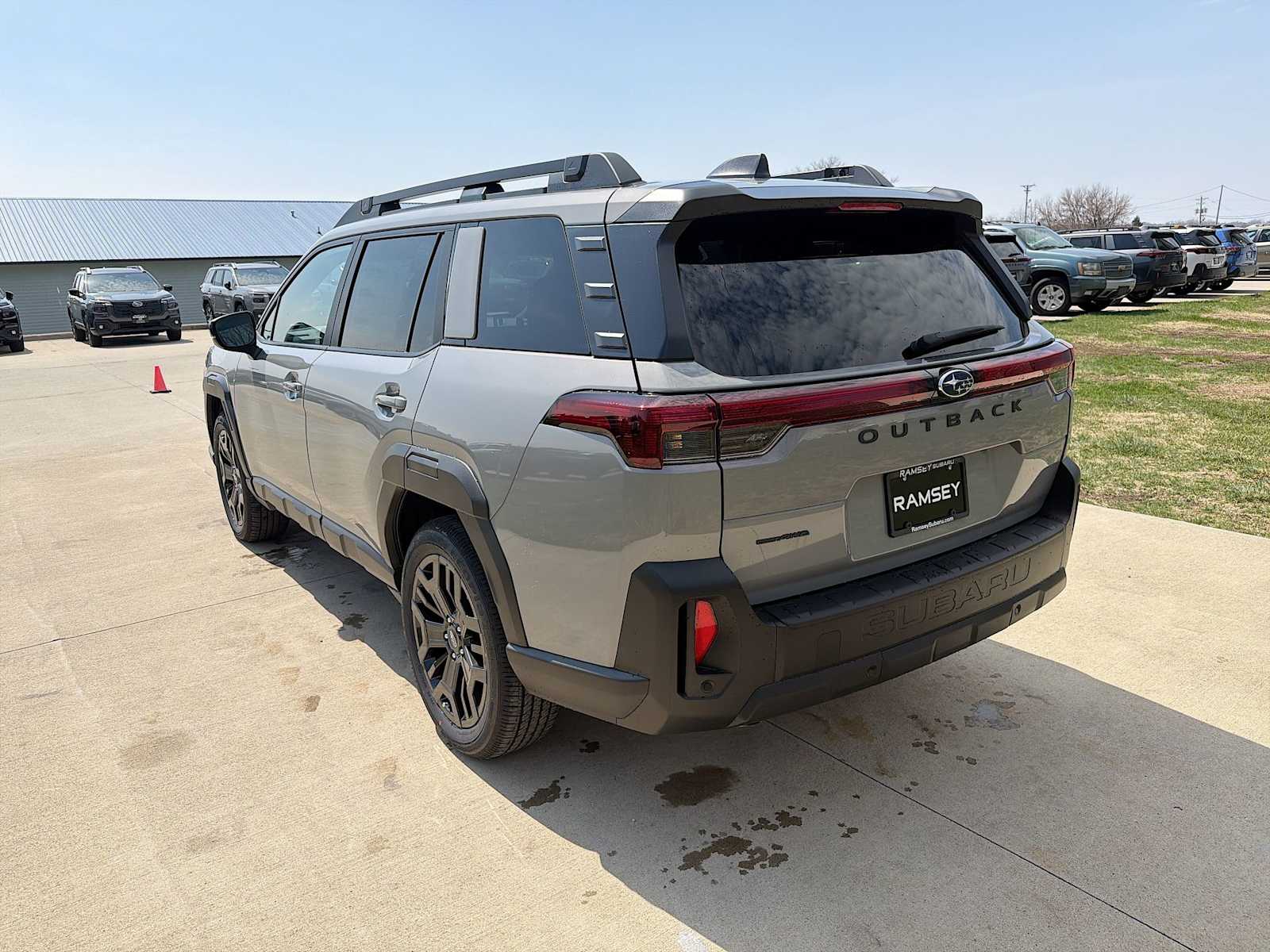 View vehicle photo 4