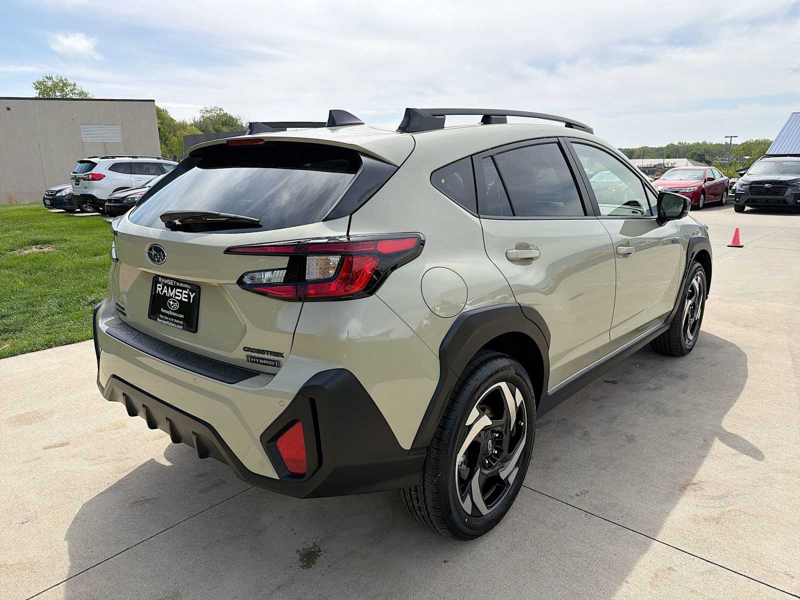 View vehicle photo 6