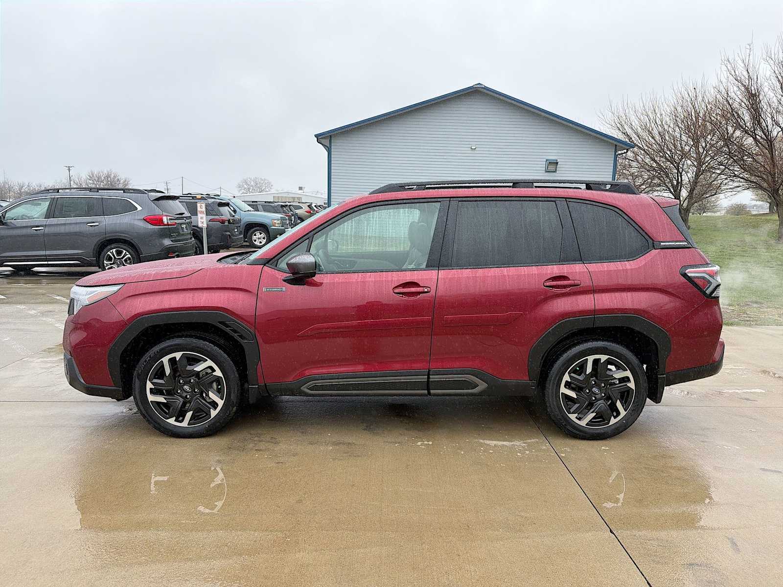 View vehicle photo 3