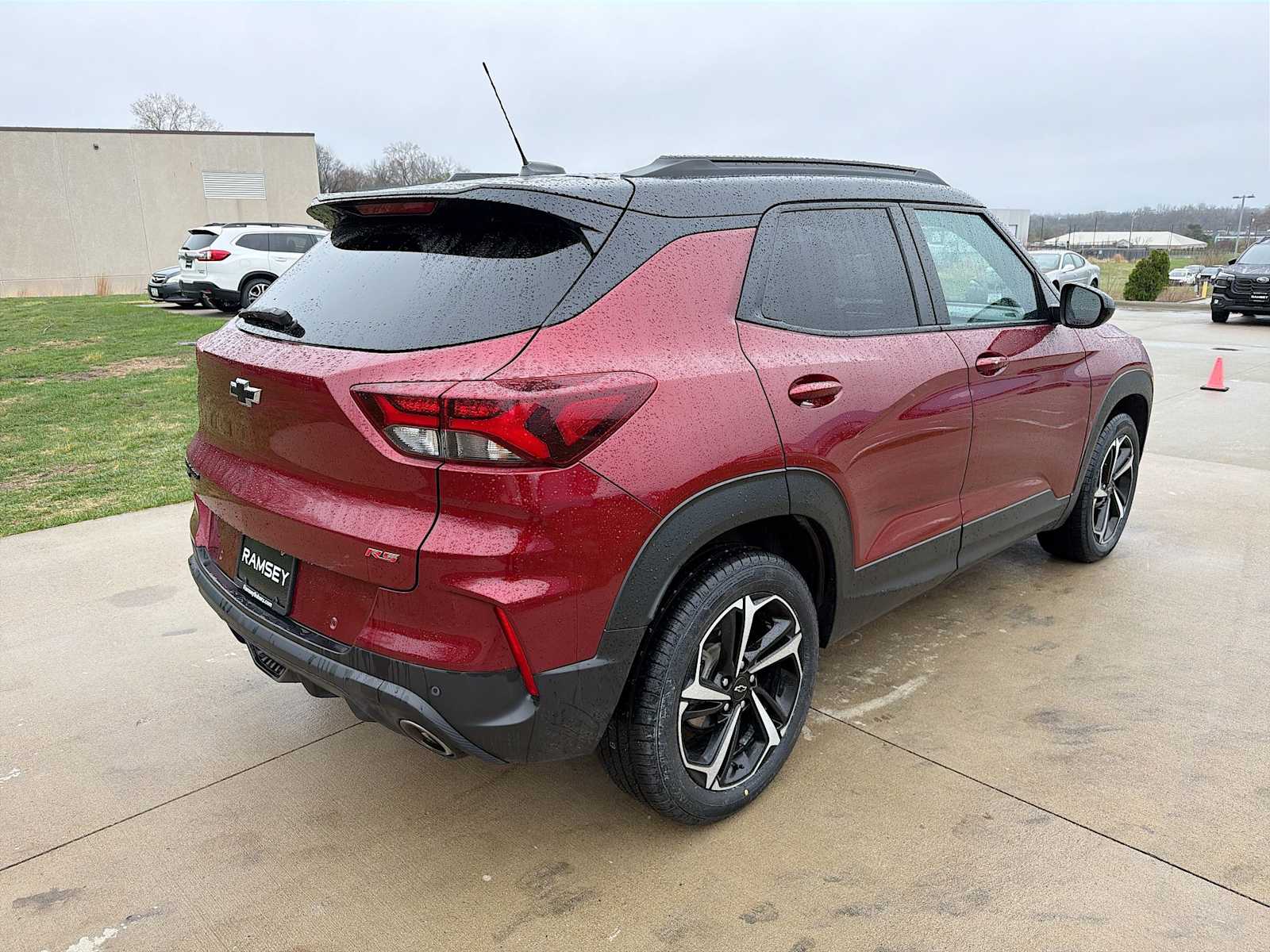 View vehicle photo 6