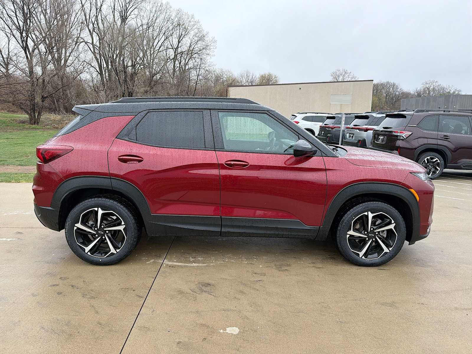 View vehicle photo 7