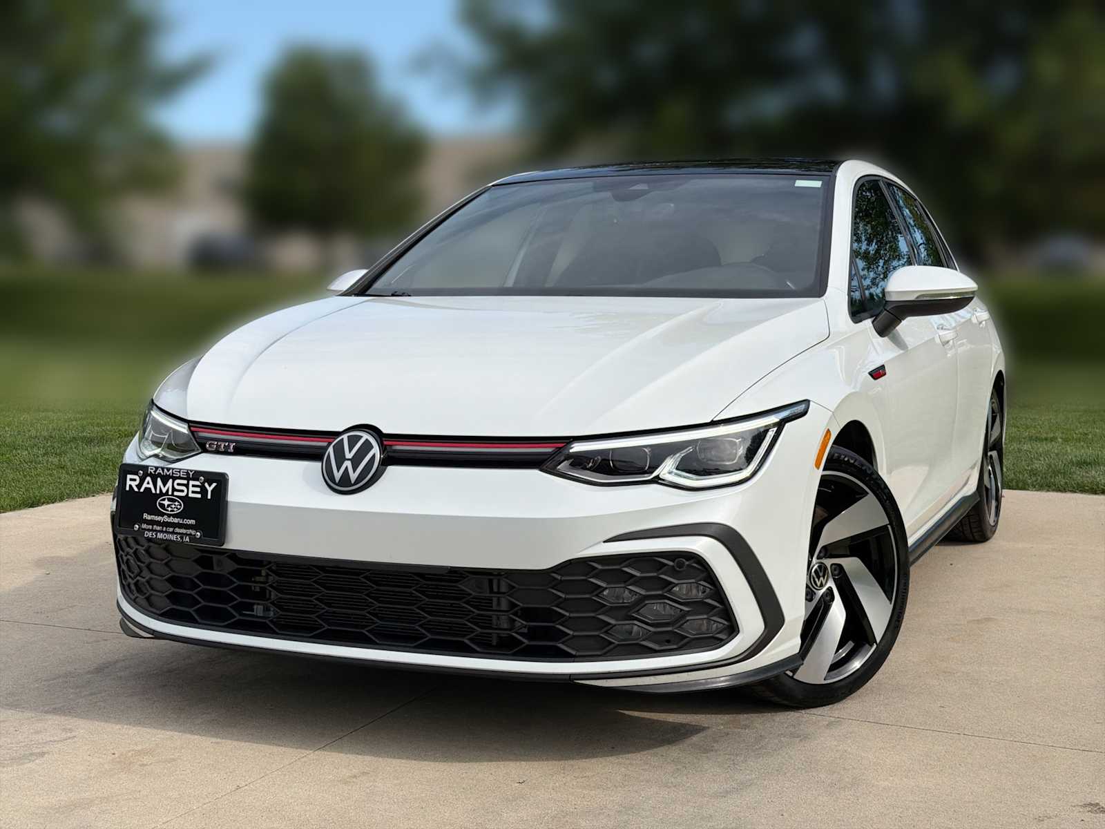 Opal White Pearl 2023 Volkswagen Golf GTI Hatchback Front-Wheel Drive 7-Speed Dual Clutch