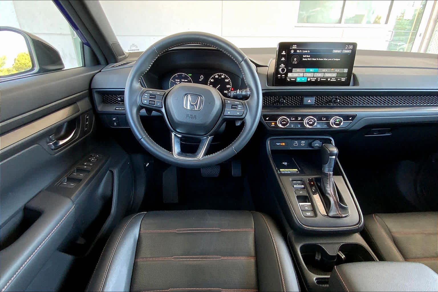 View vehicle photo 6