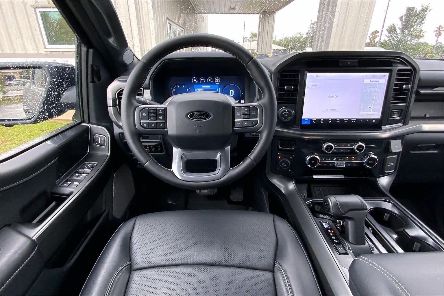 View vehicle photo 7