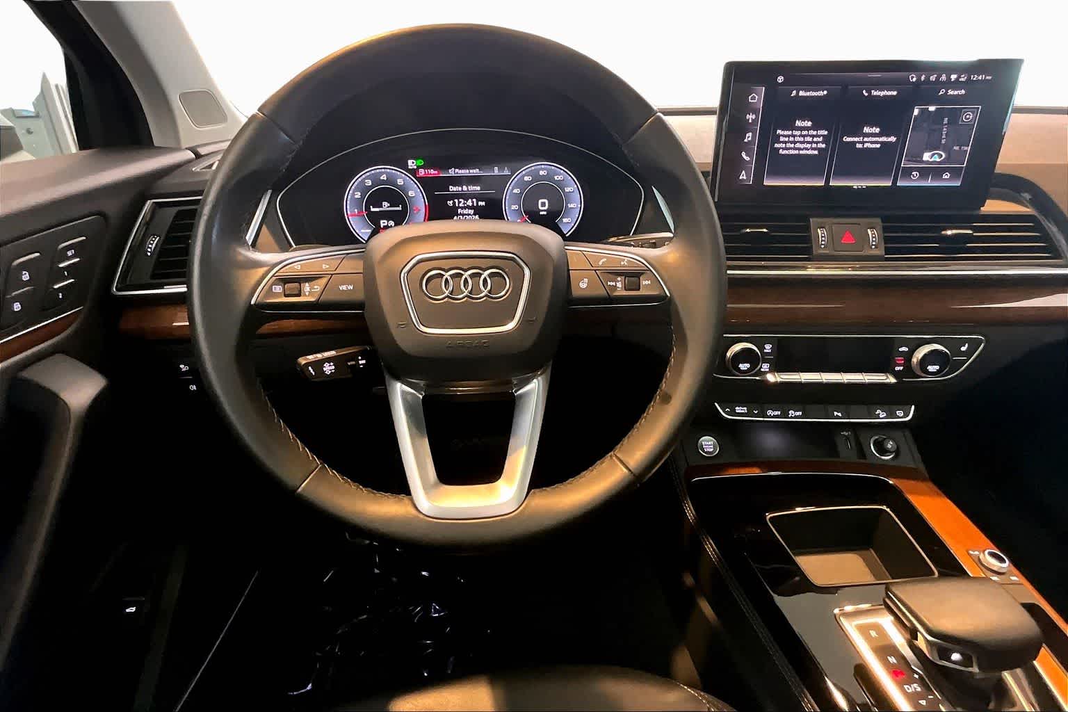 View vehicle photo 5