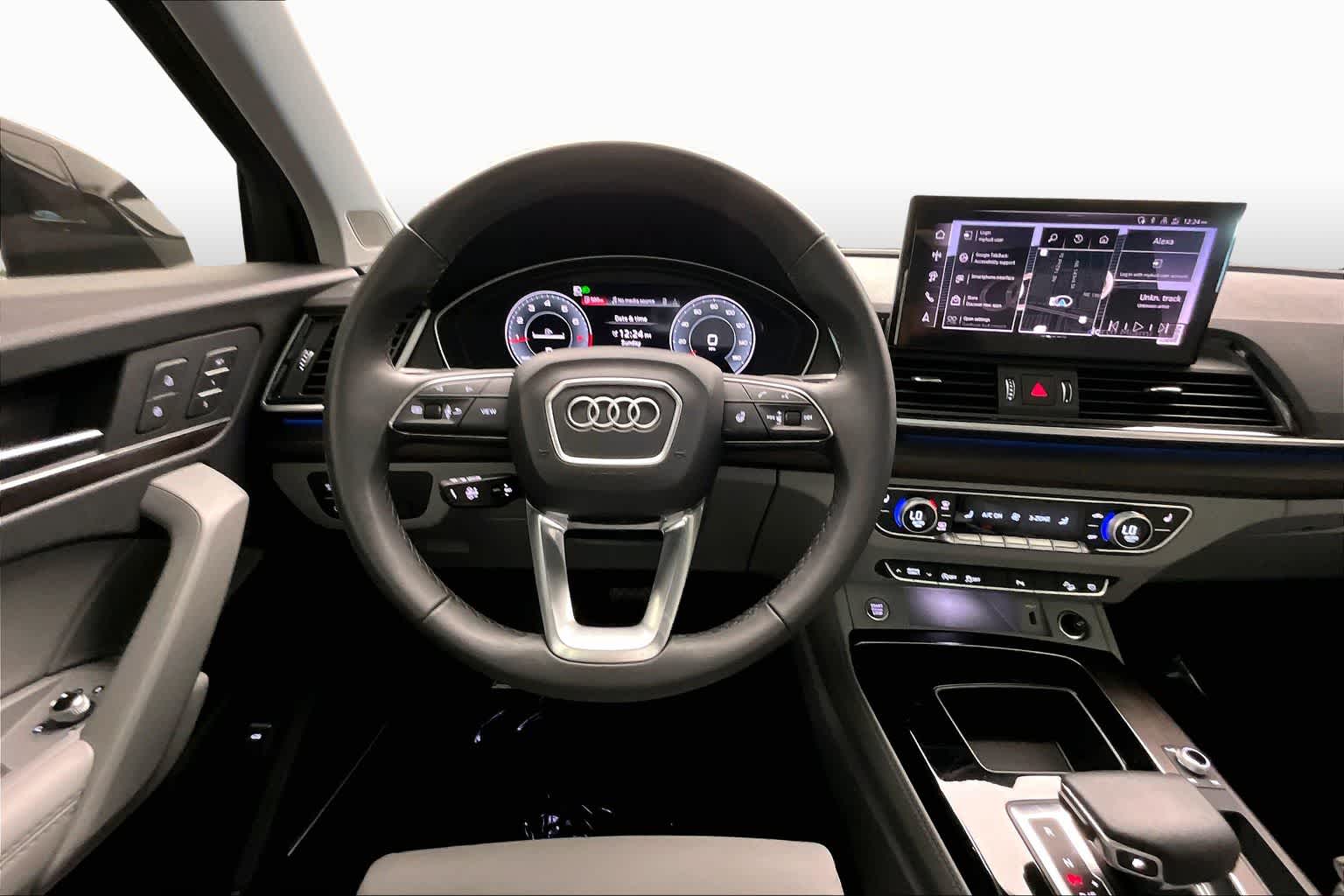 View vehicle photo 6