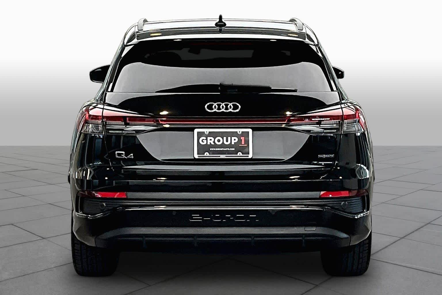 View vehicle photo 4