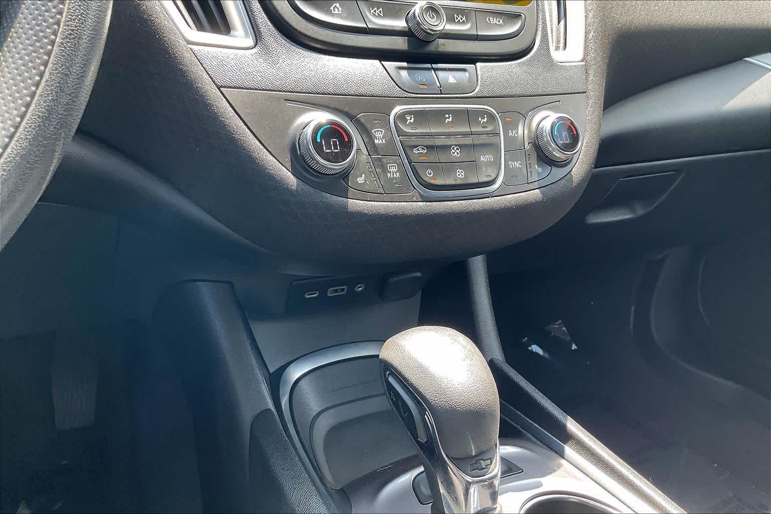 Used 2022 Mineral Gray Metallic Chevrolet LT image 31
