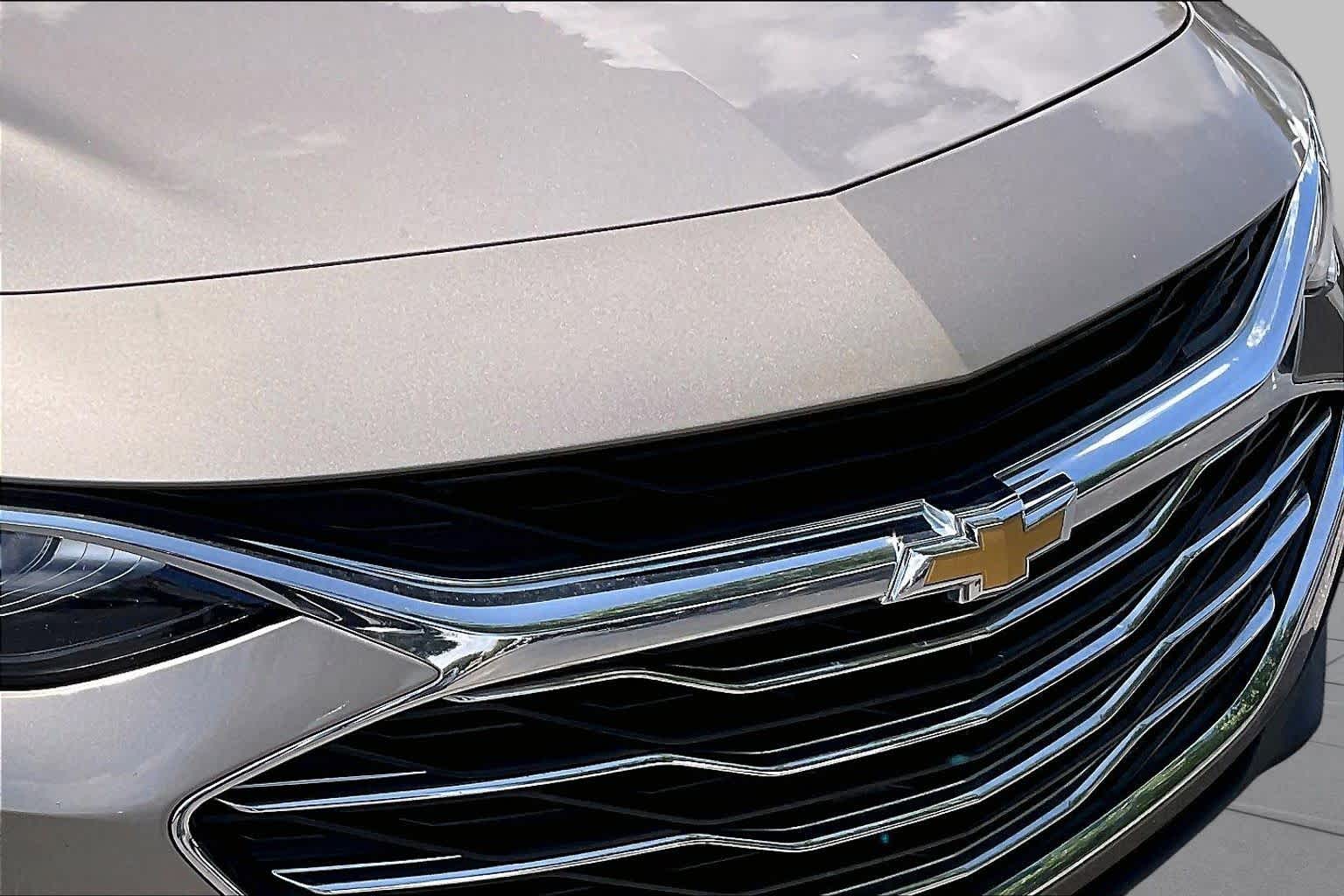 Used 2022 Mineral Gray Metallic Chevrolet LT image 29