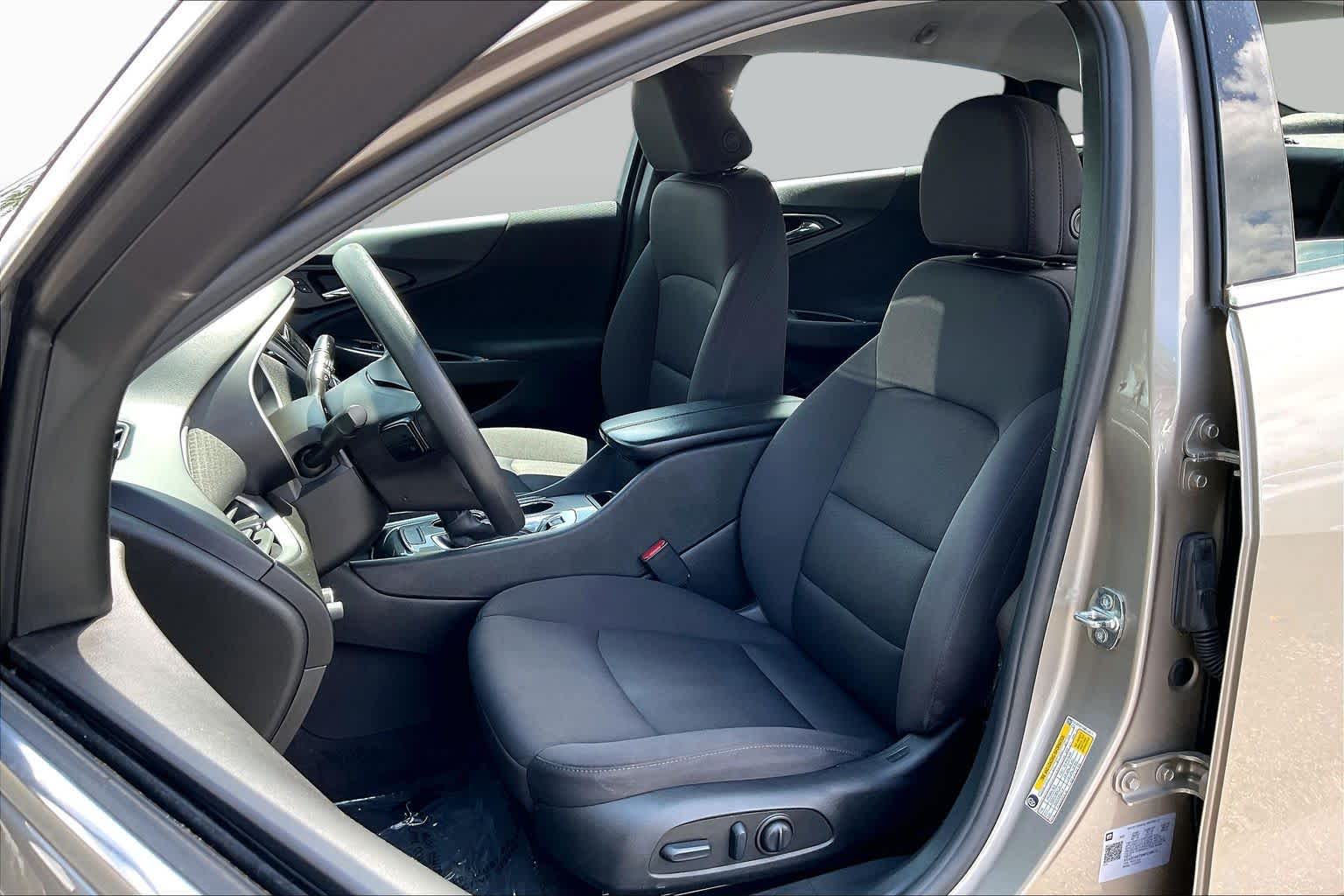 Used 2022 Mineral Gray Metallic Chevrolet LT image 24
