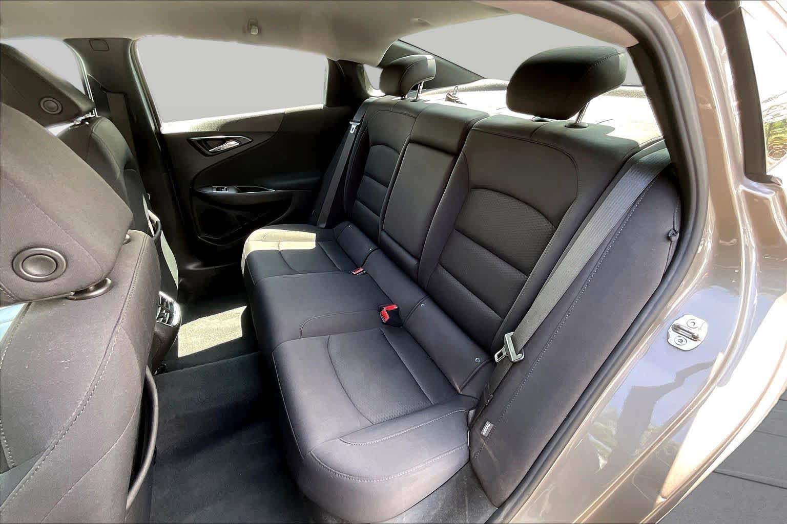 Used 2022 Mineral Gray Metallic Chevrolet LT image 25