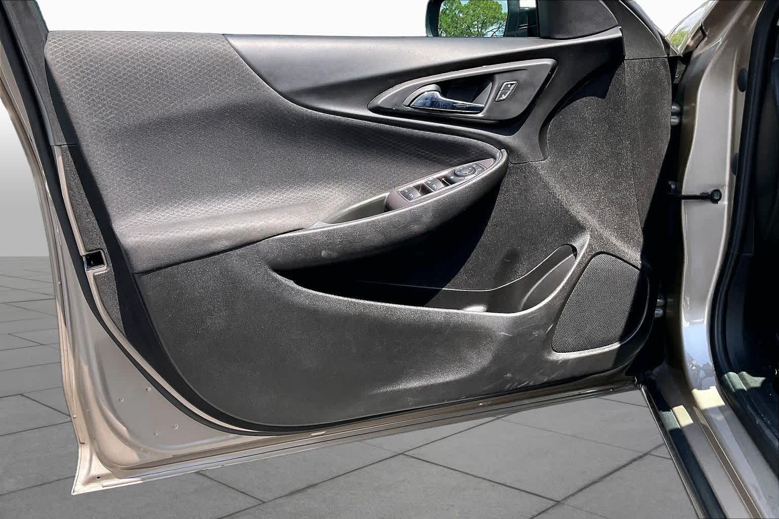 Used 2022 Mineral Gray Metallic Chevrolet LT image 22