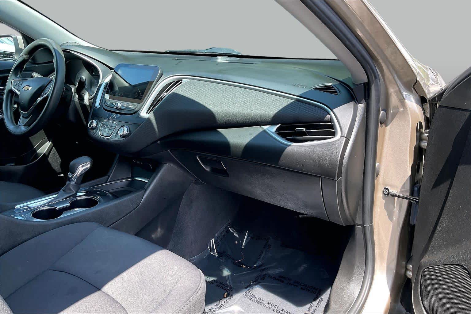 Used 2022 Mineral Gray Metallic Chevrolet LT image 16