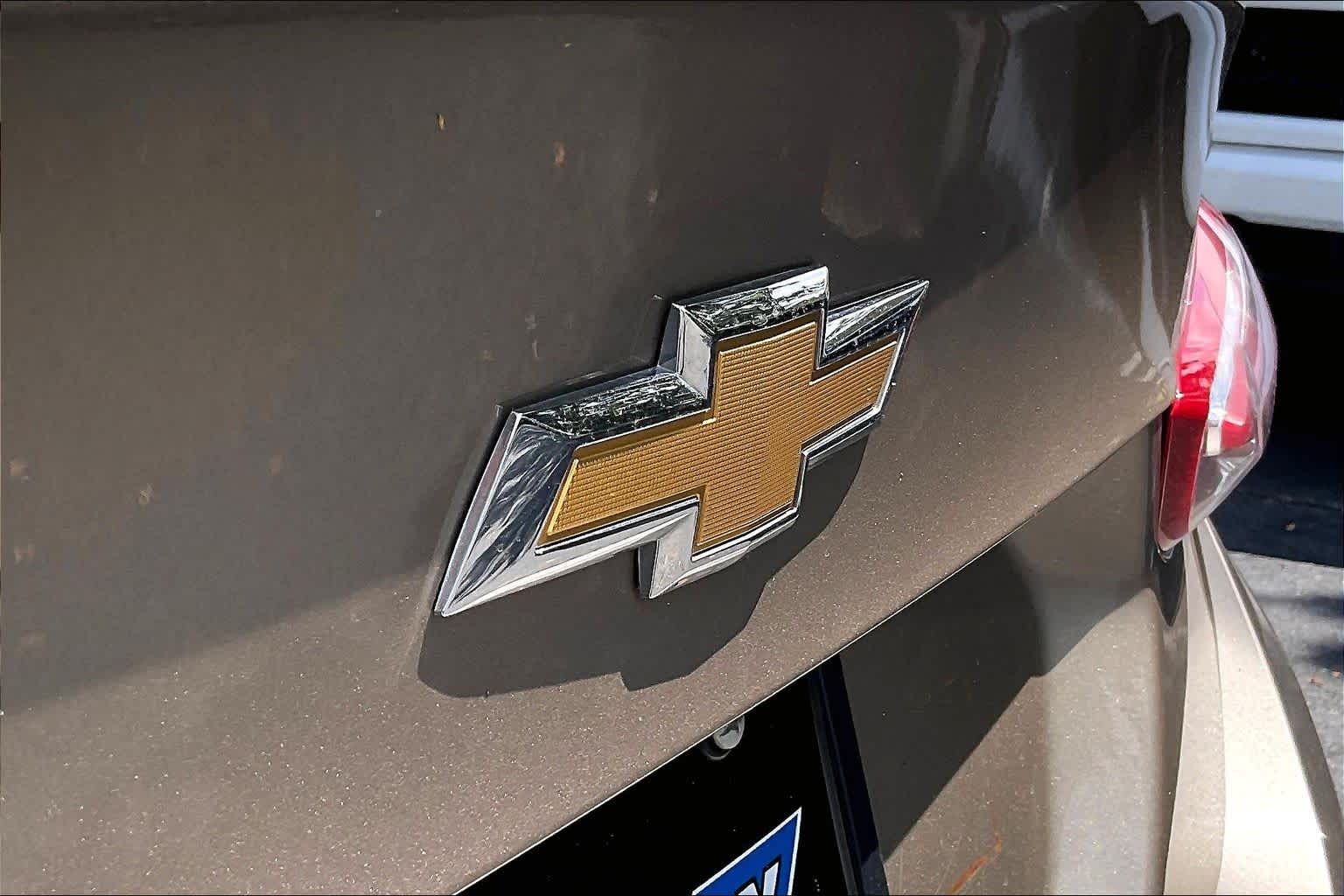 Used 2022 Mineral Gray Metallic Chevrolet LT image 9