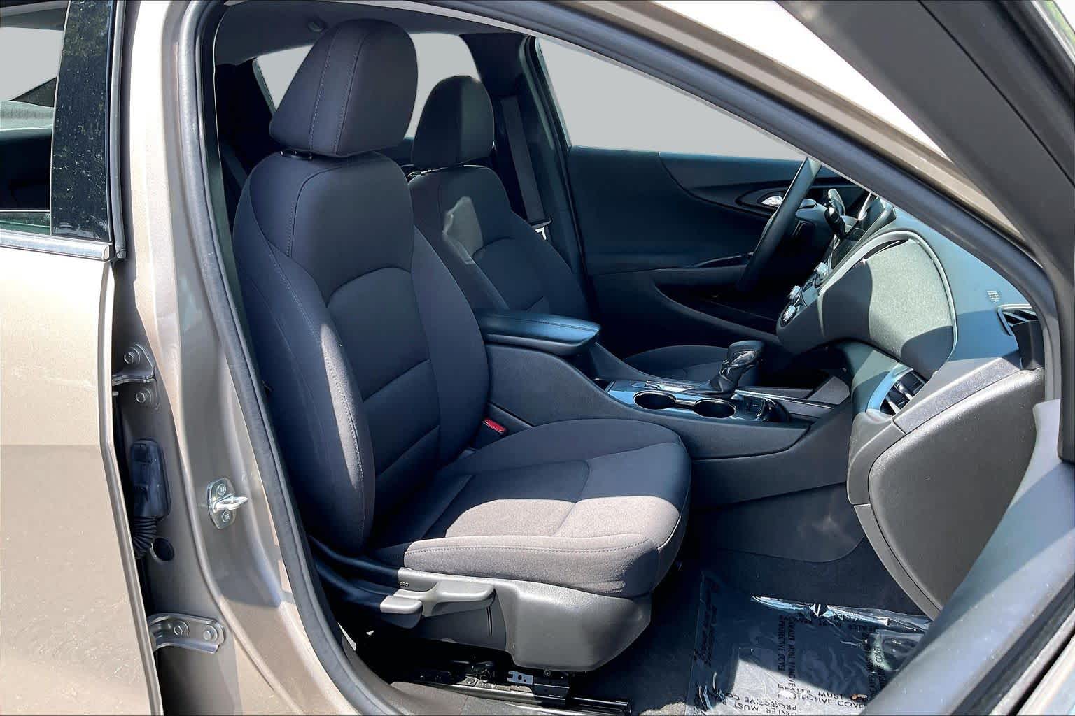 Used 2022 Mineral Gray Metallic Chevrolet LT image 8