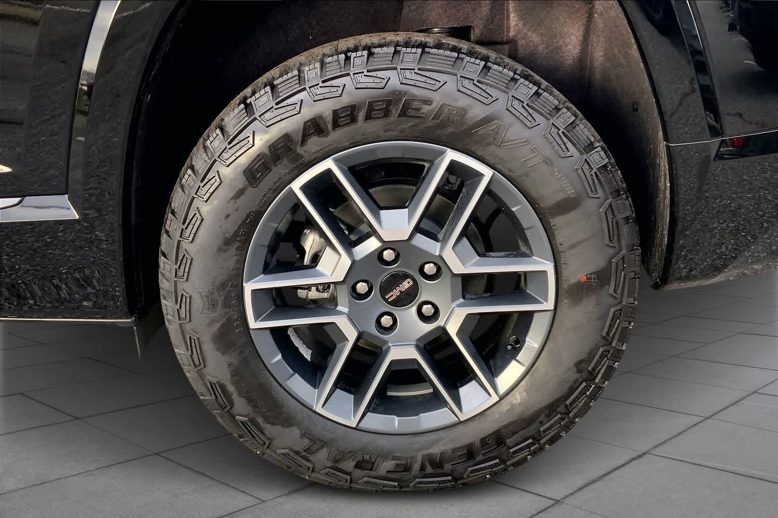 New 2026 Ebony Twilight Metallic GMC AT4 image 11
