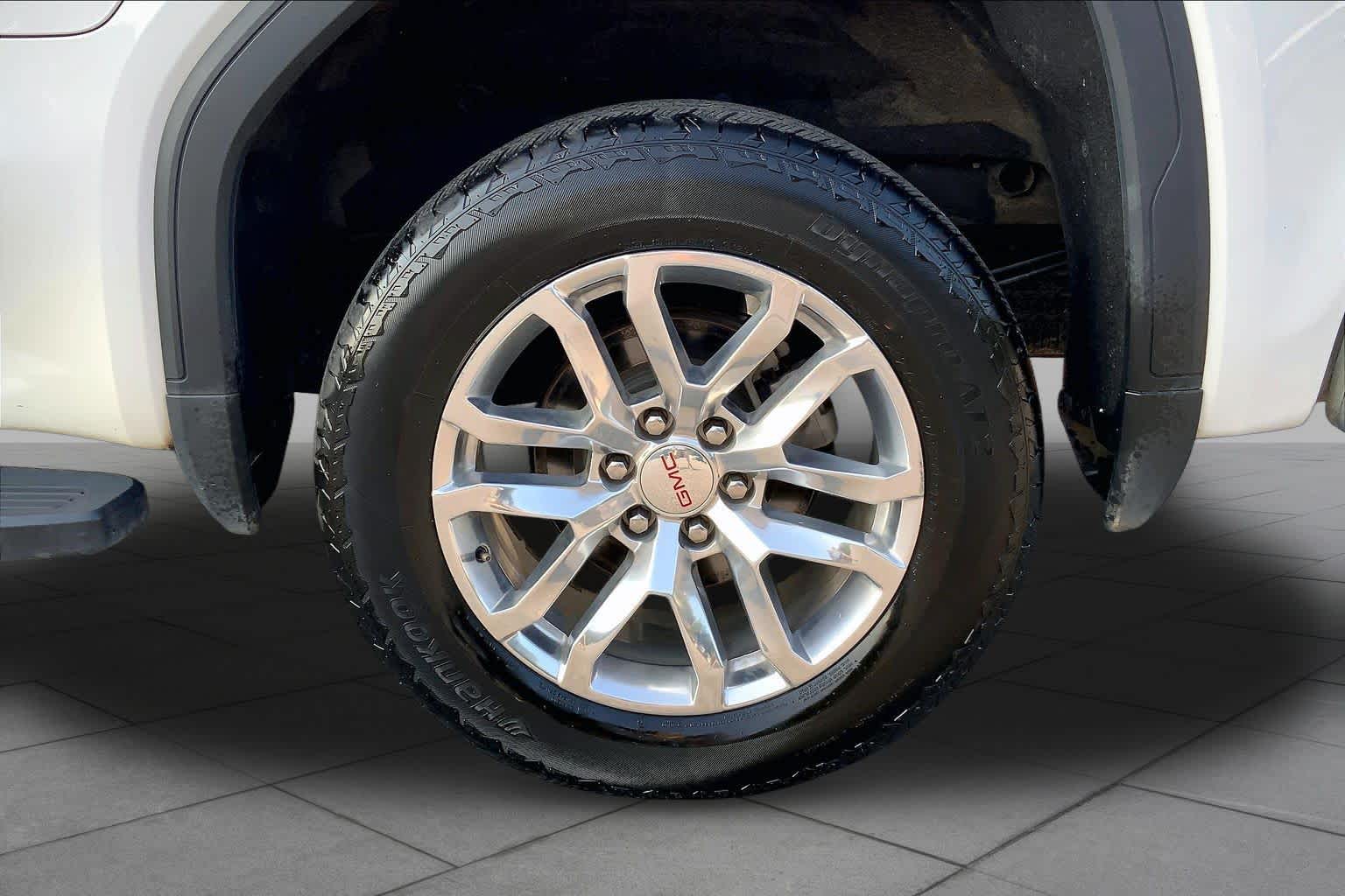 Used 2020 SUMMIT WHITE GMC SLT image 10
