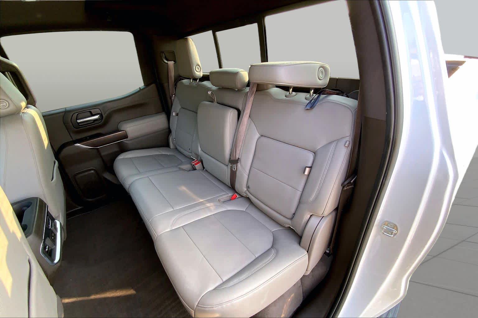 Used 2020 SUMMIT WHITE GMC SLT image 19