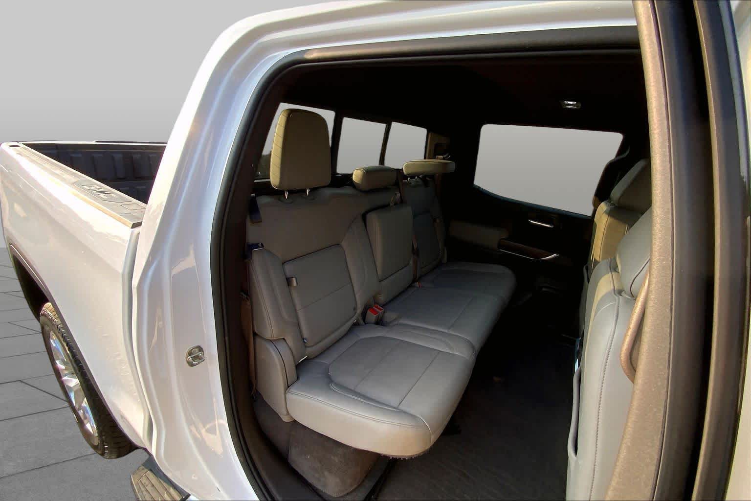 Used 2020 SUMMIT WHITE GMC SLT image 18