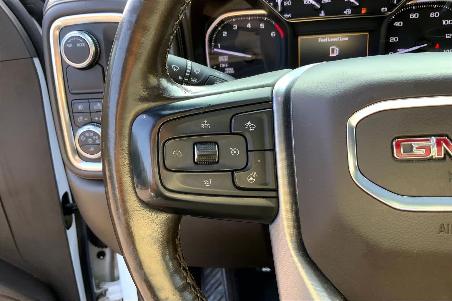 Used 2020 SUMMIT WHITE GMC SLT image 22