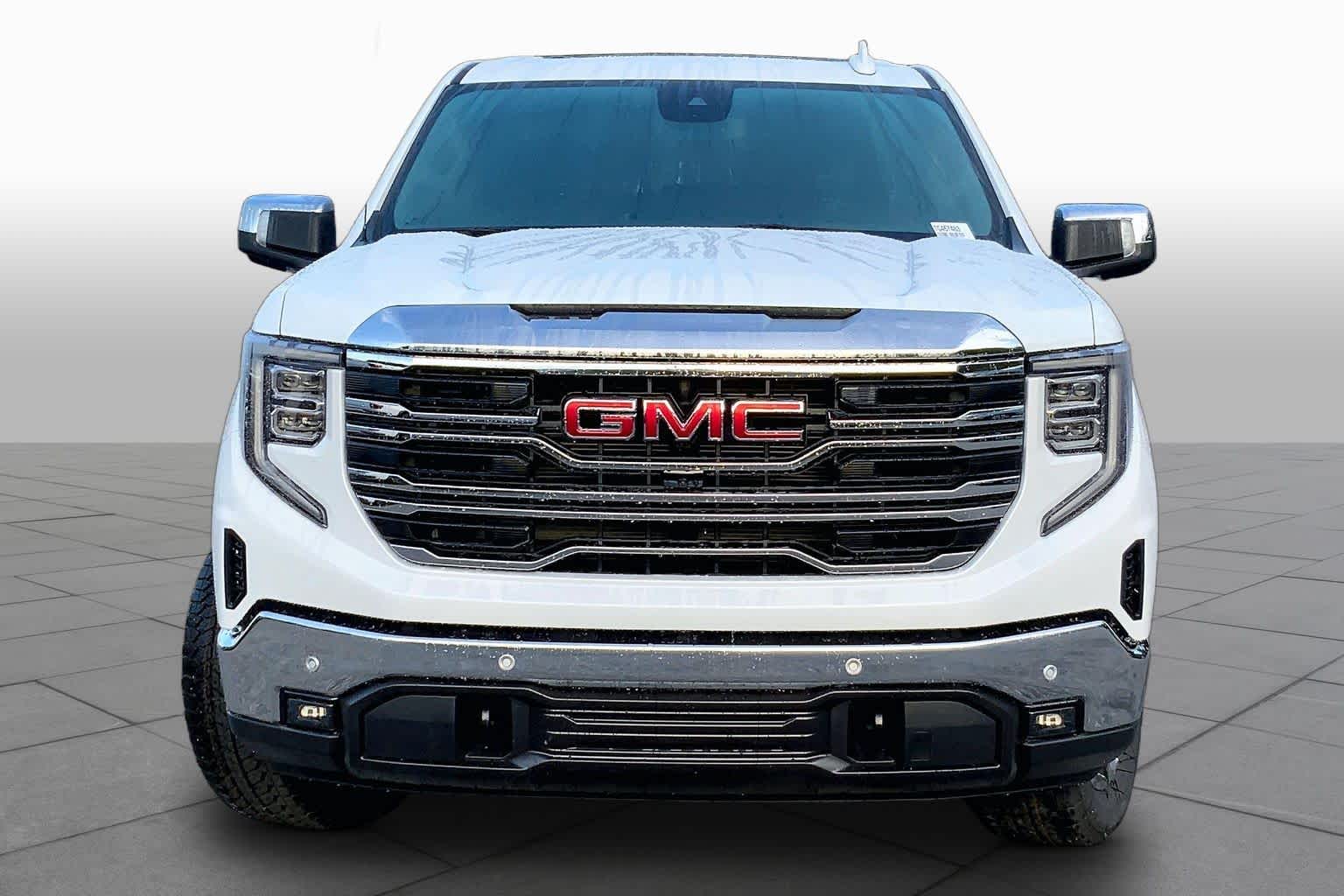 New 2026 Glacier White Tricoat GMC SLT image 3