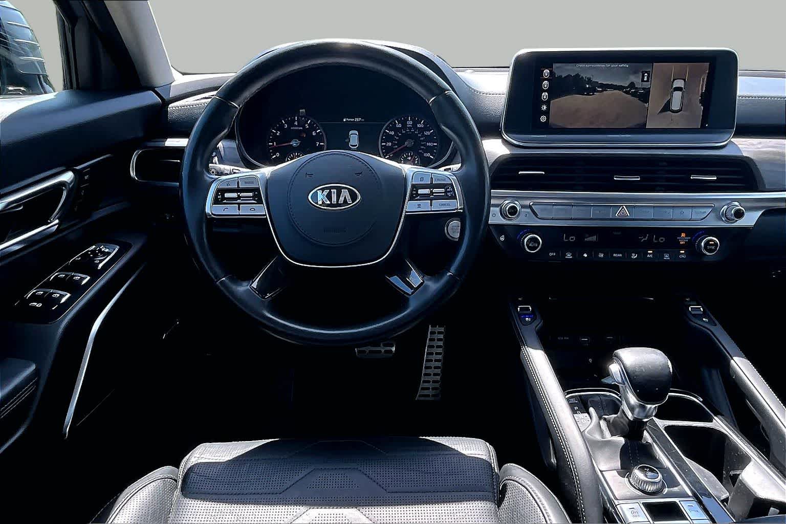 View vehicle photo 5