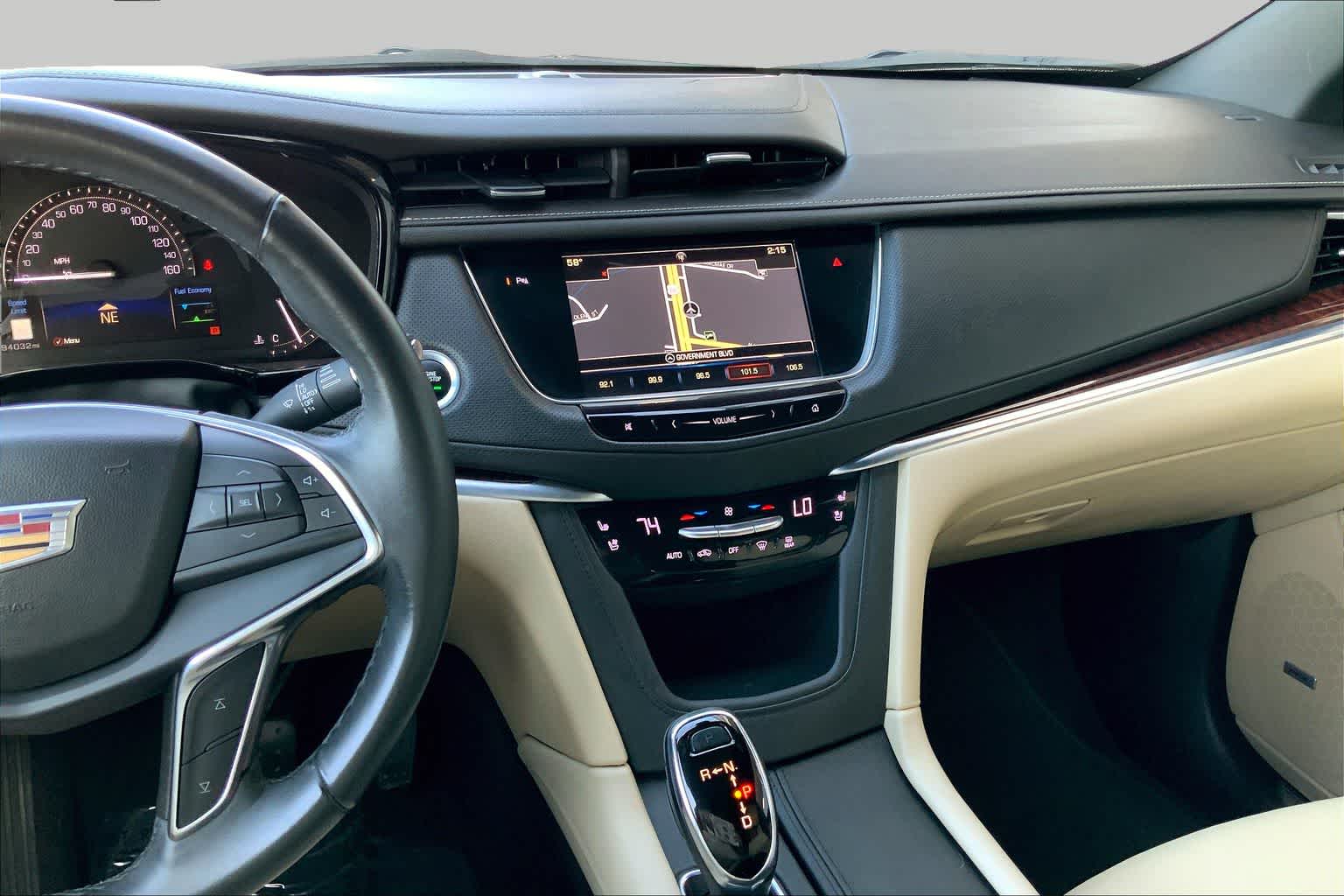 View vehicle photo 6
