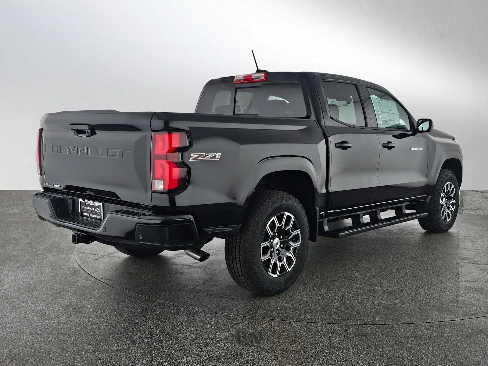 View vehicle photo 3