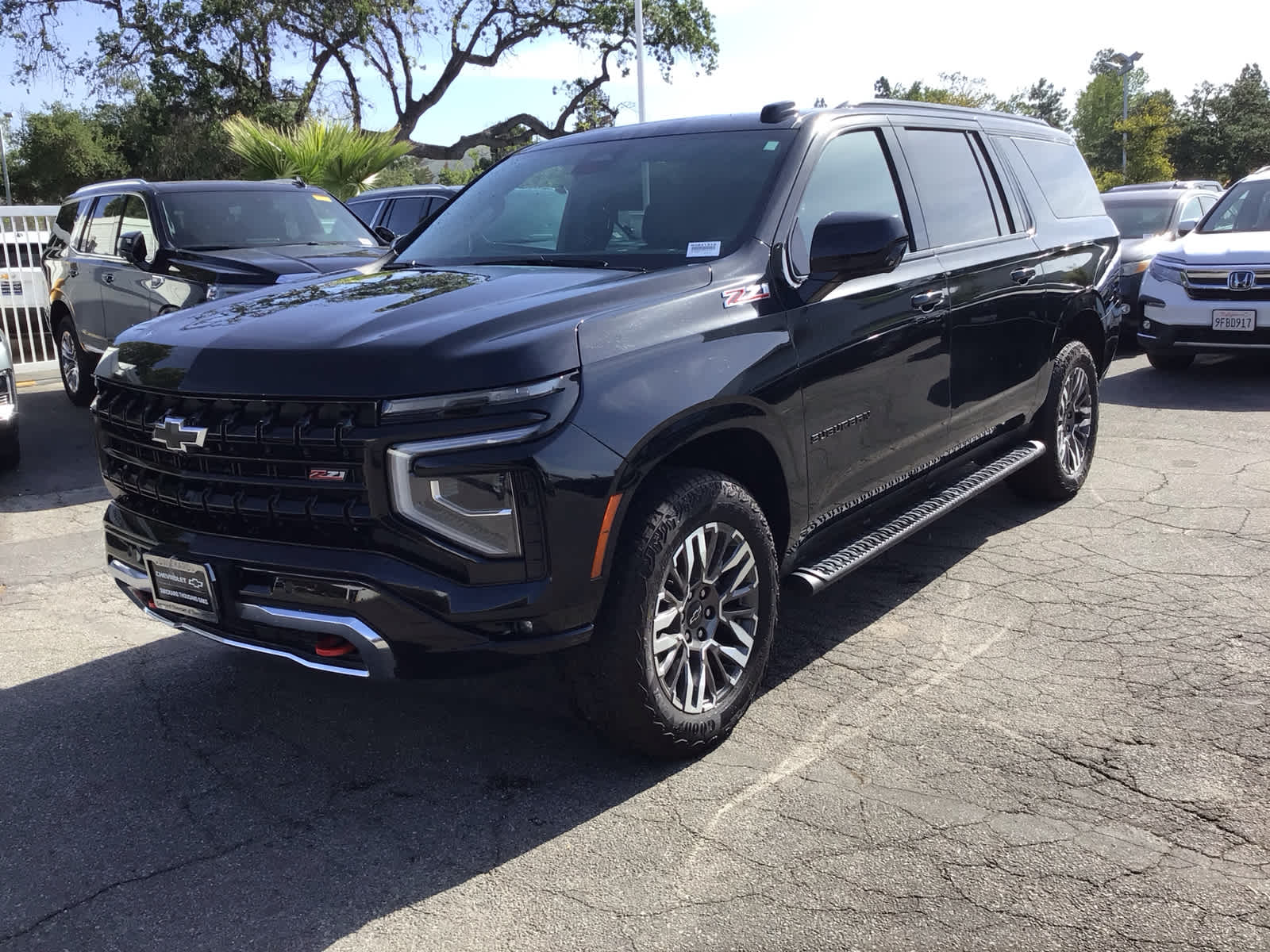 View vehicle photo 2