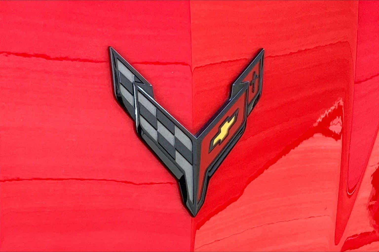 Used 2021 TORCH RED Chevrolet 2LT image 27