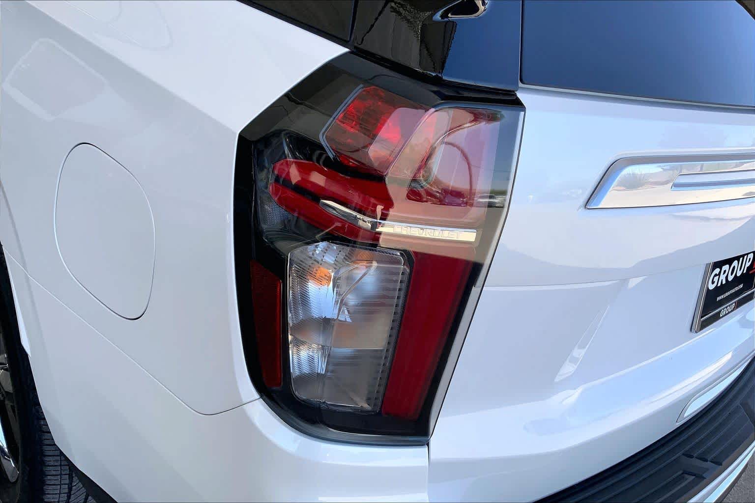 Used 2024 Iridescent Pearl Tricoat Chevrolet High Country image 29