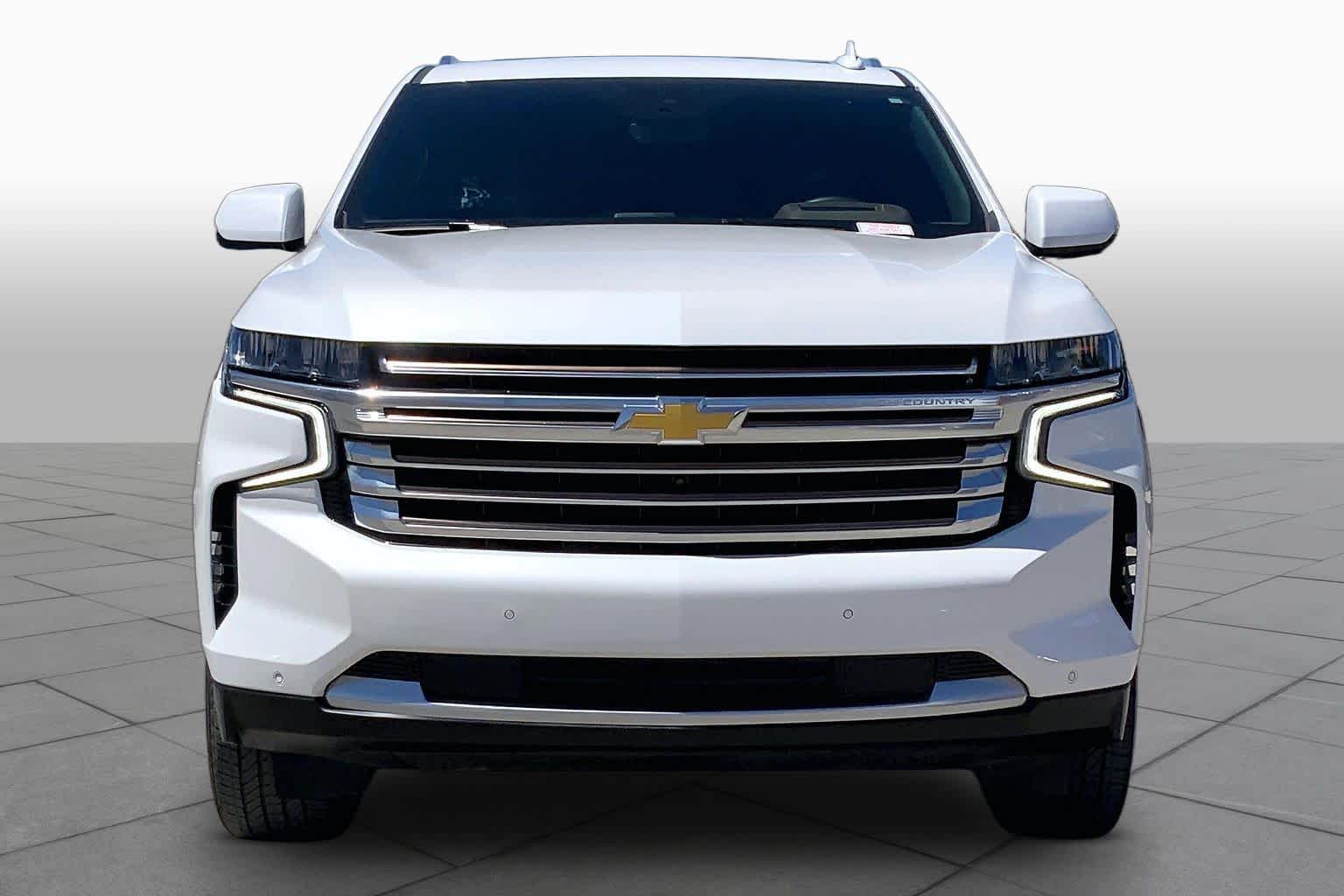 Used 2024 Iridescent Pearl Tricoat Chevrolet High Country image 4