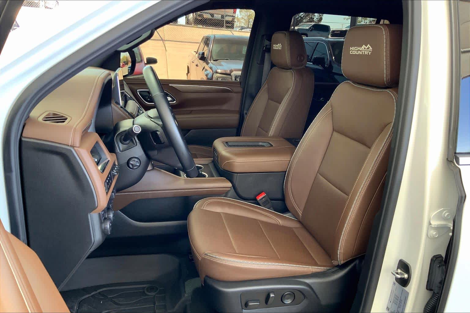 Used 2024 Iridescent Pearl Tricoat Chevrolet High Country image 8