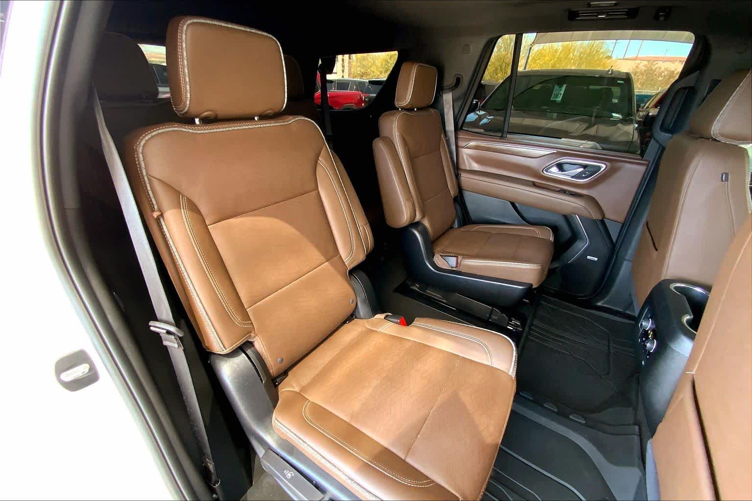Used 2024 Iridescent Pearl Tricoat Chevrolet High Country image 20