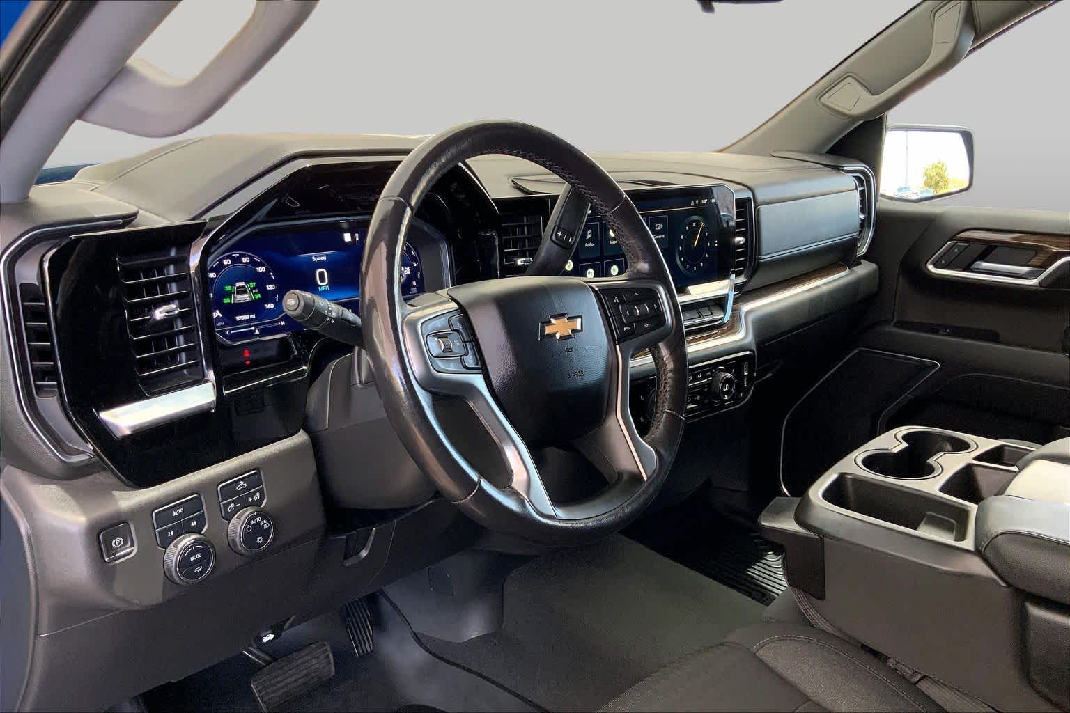 Used 2022 GLACIER BLUE METALLIC Chevrolet LT image 18