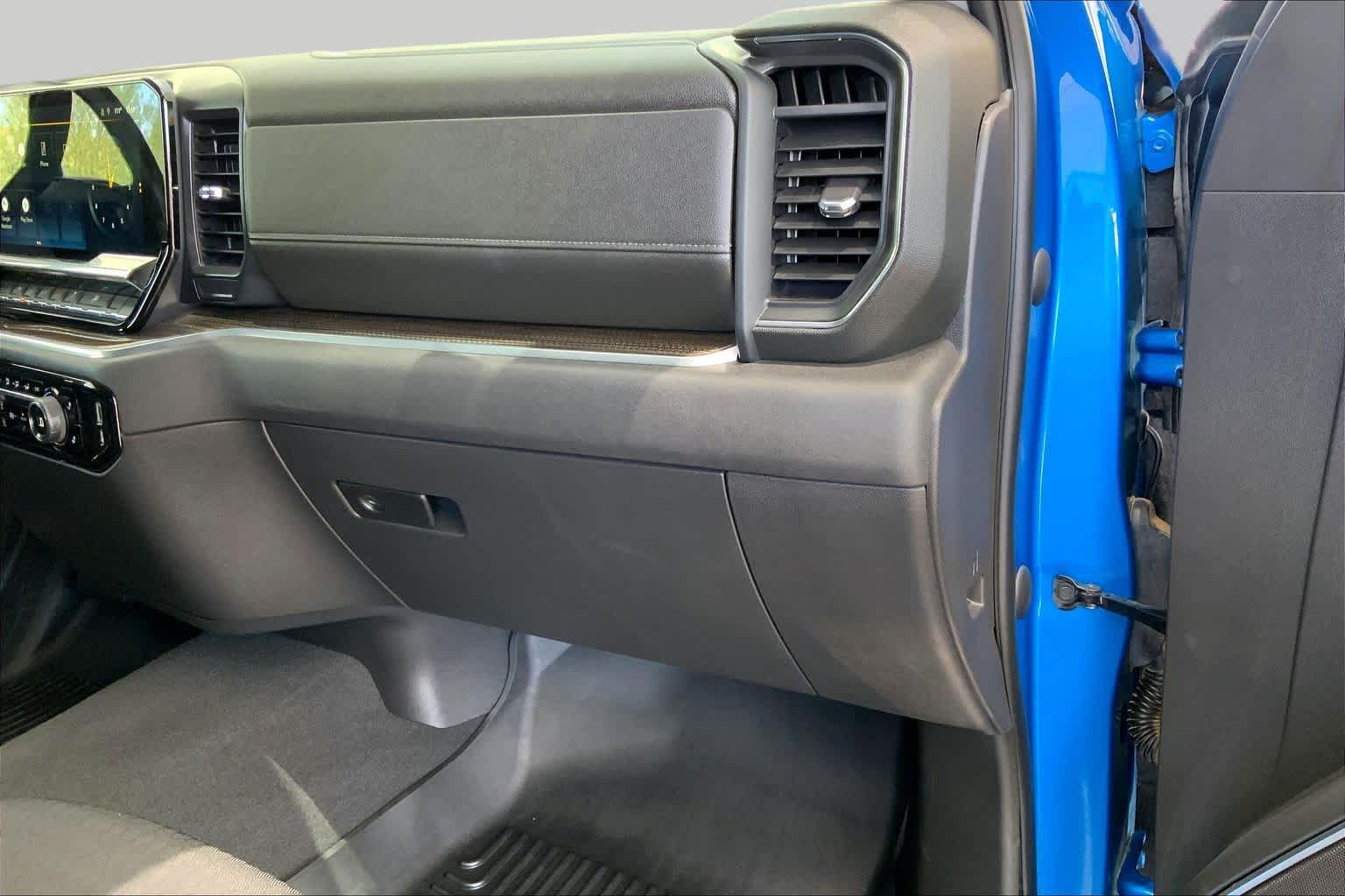 Used 2022 GLACIER BLUE METALLIC Chevrolet LT image 19