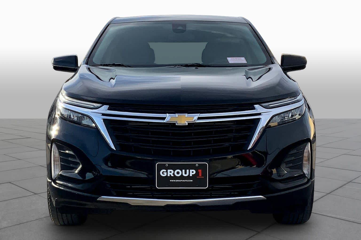 View vehicle photo 4