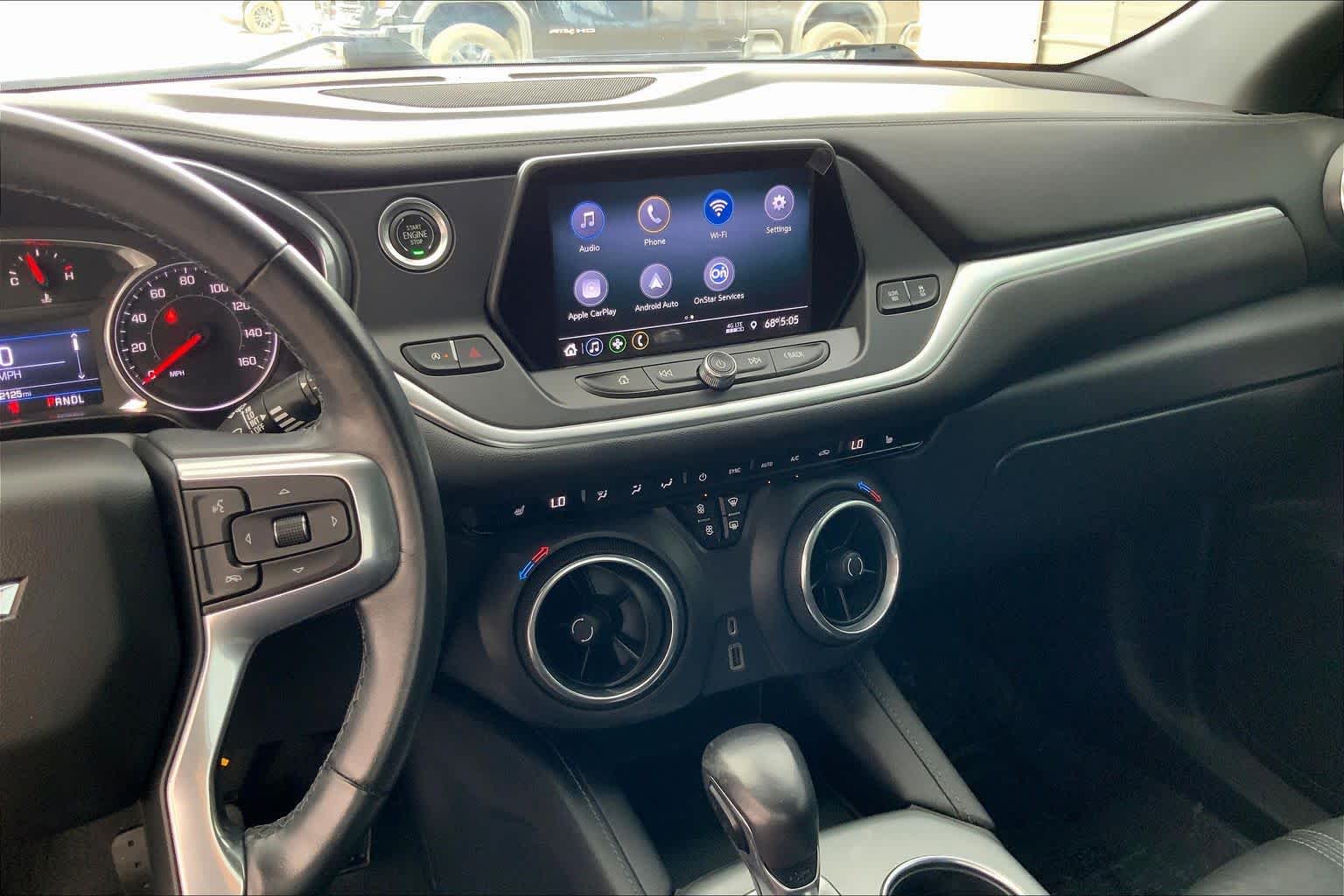 View vehicle photo 7