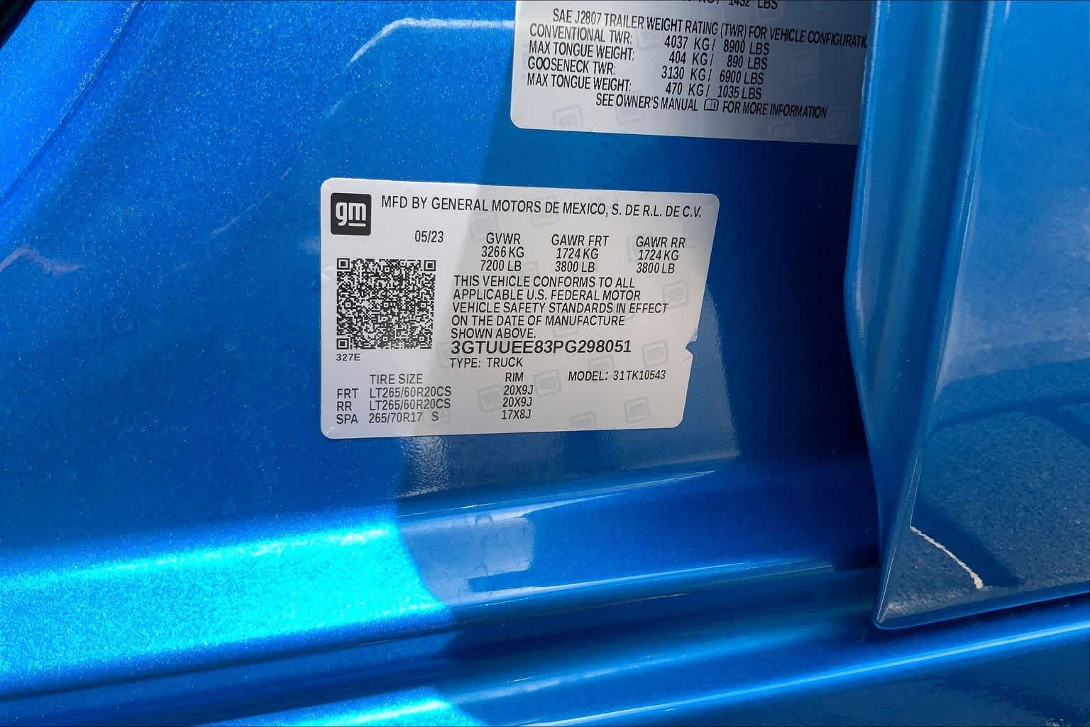 Used 2023 Dynamic Blue Metallic GMC AT4 image 37