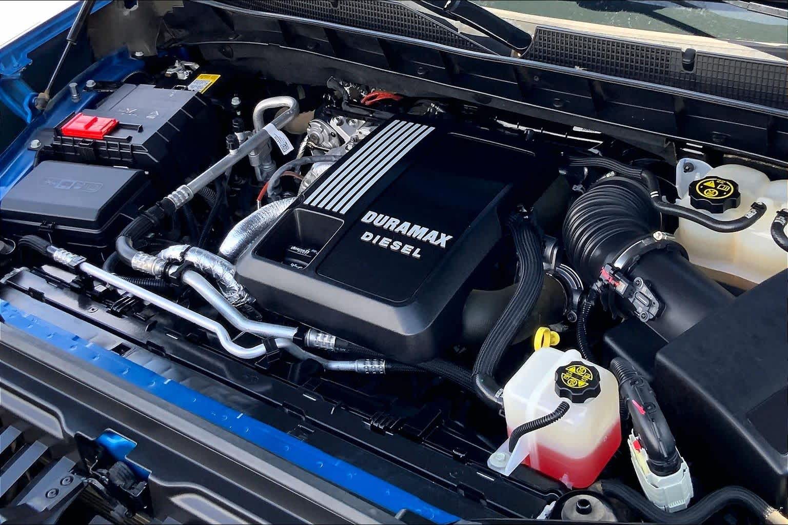 Used 2023 Dynamic Blue Metallic GMC AT4 image 33