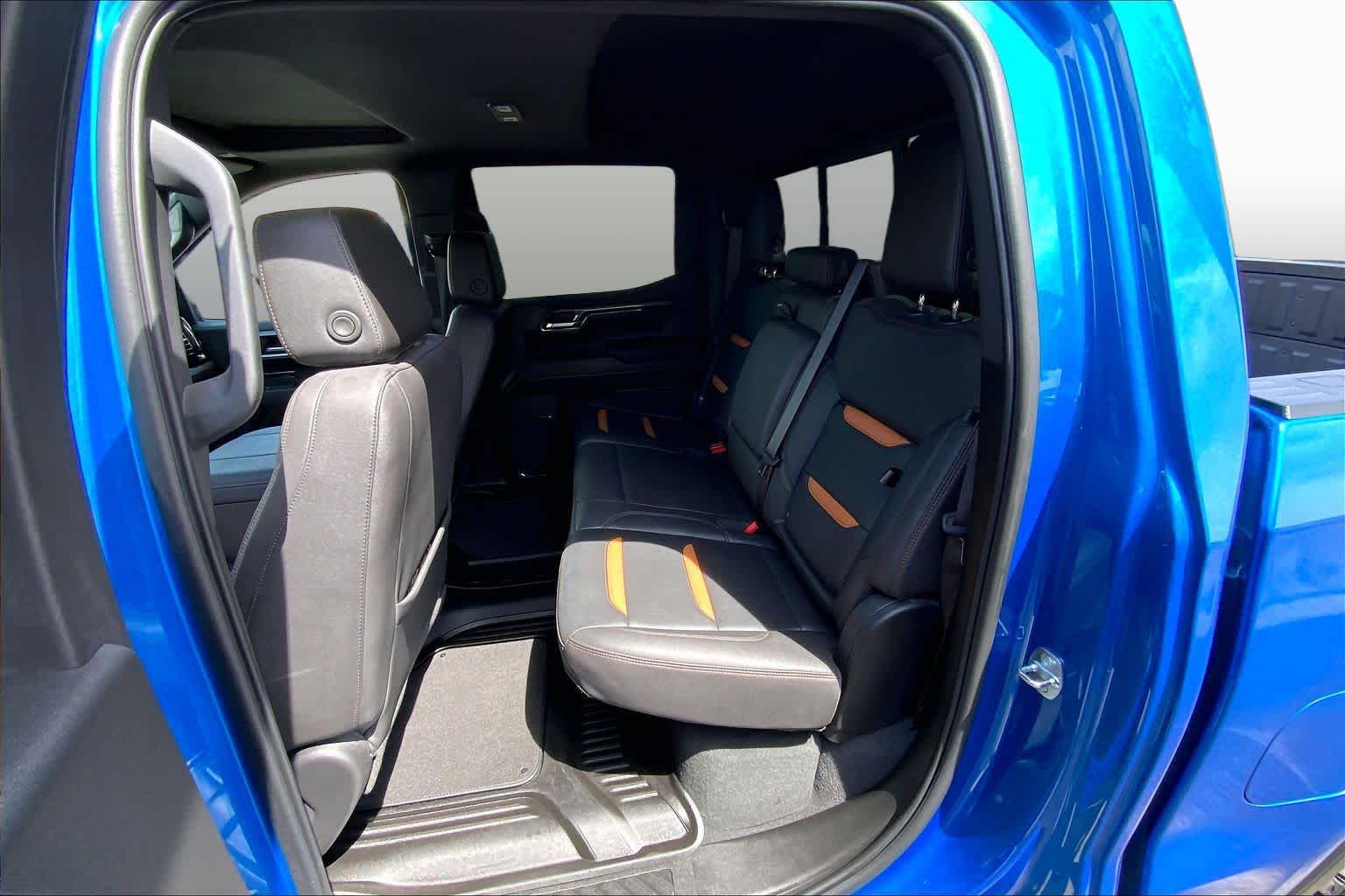 Used 2023 Dynamic Blue Metallic GMC AT4 image 21
