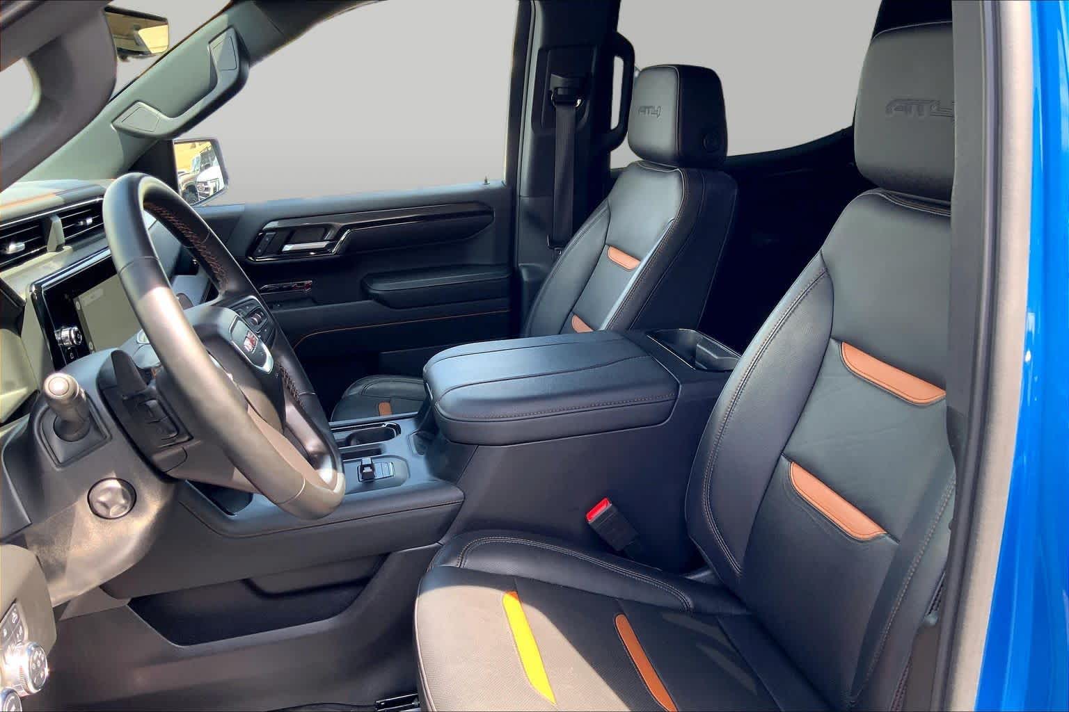 Used 2023 Dynamic Blue Metallic GMC AT4 image 8